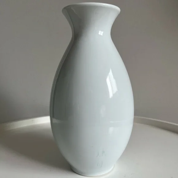 Vintage Pink Poppy Asian White Ceramic Vase - Picture 7 of 10
